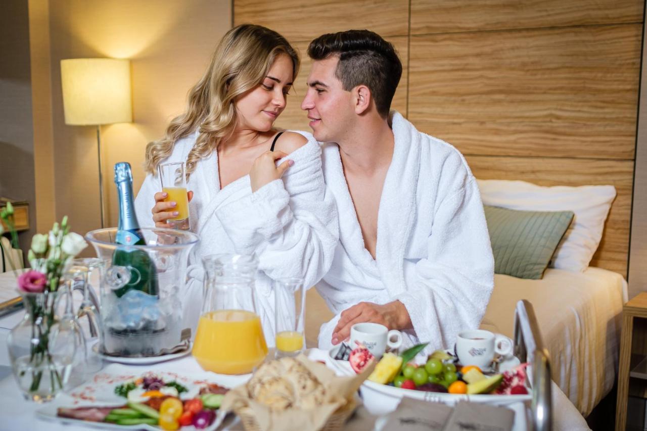 Hotel Pagony Wellness Nyiregyhaza Ngoại thất bức ảnh