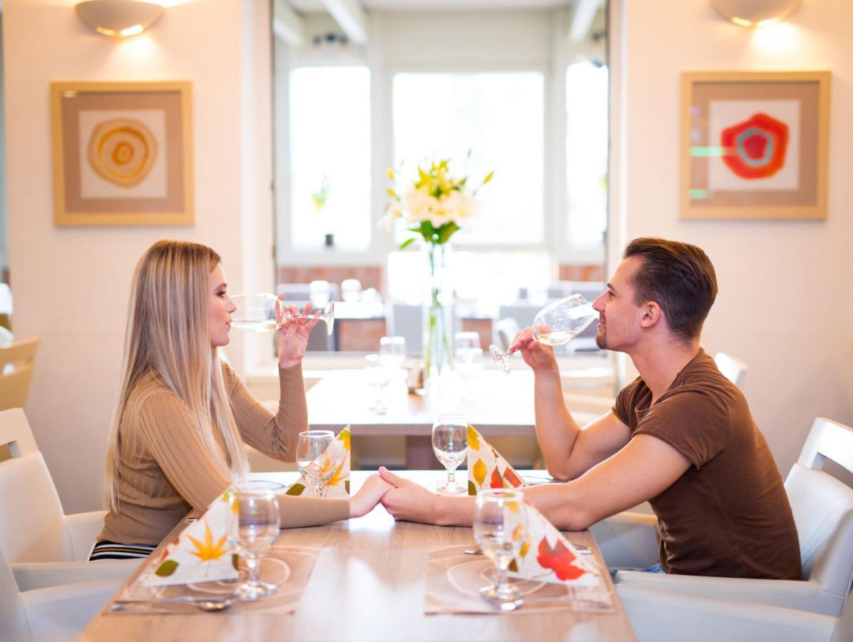 Hotel Pagony Wellness Nyiregyhaza Ngoại thất bức ảnh
