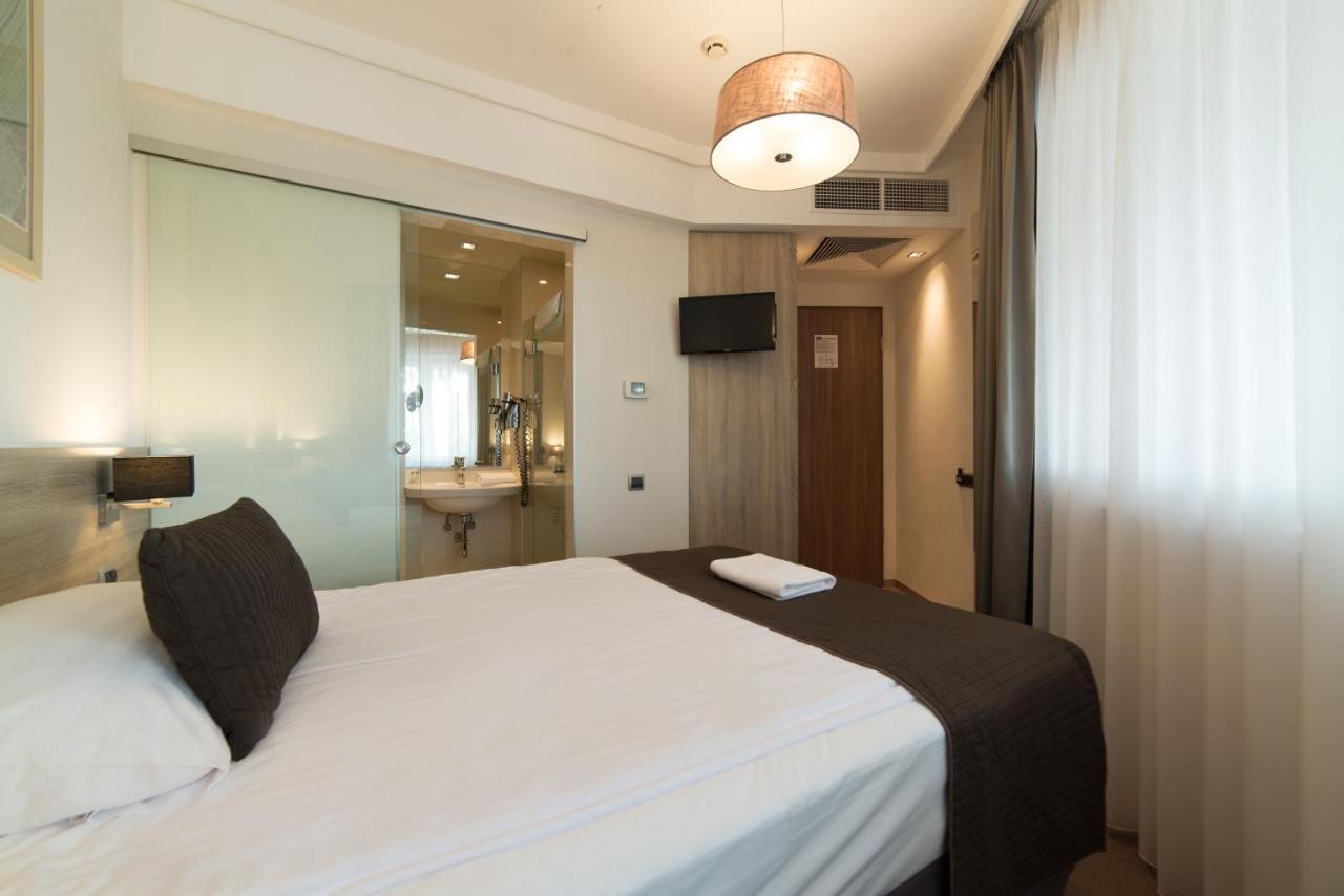 Hotel Pagony Wellness Nyiregyhaza Ngoại thất bức ảnh