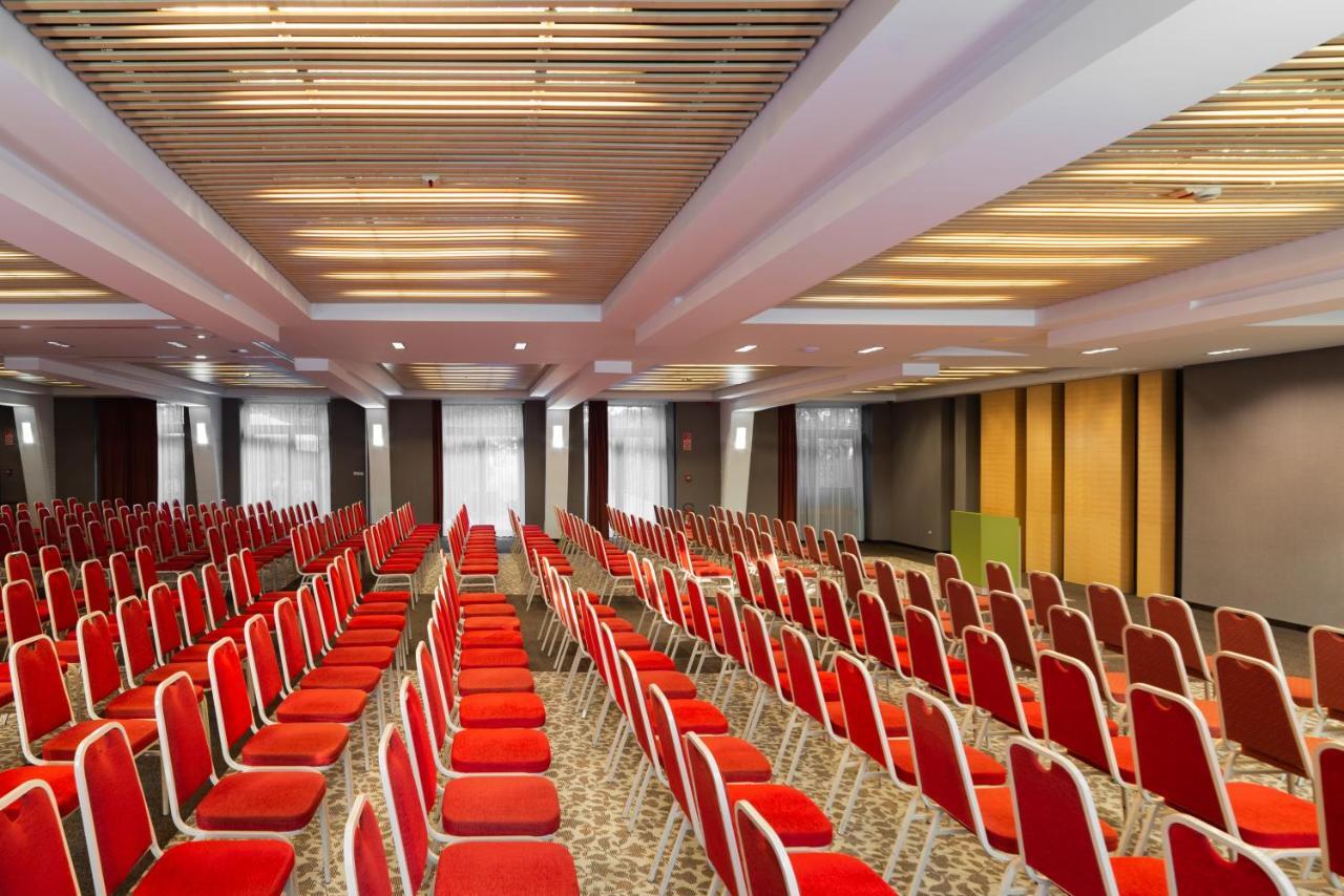 Hotel Pagony Wellness Nyiregyhaza Ngoại thất bức ảnh